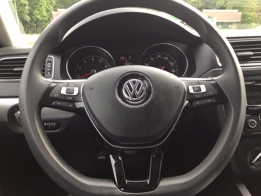 Used 2015 Volkswagen Jetta SE FWD image 24