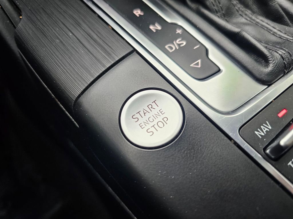 Used 2016 Audi A3 e-tron Premium Plus w/ Premium Plus Package image 38