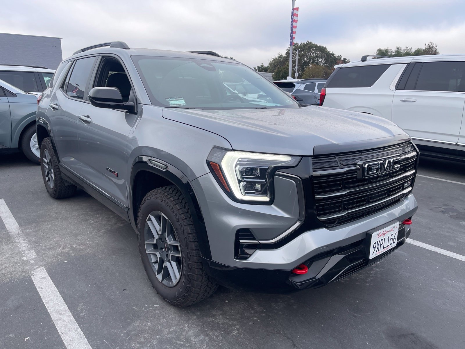 Used 2026 GMC Terrain AT4 AWD/4WD image 1