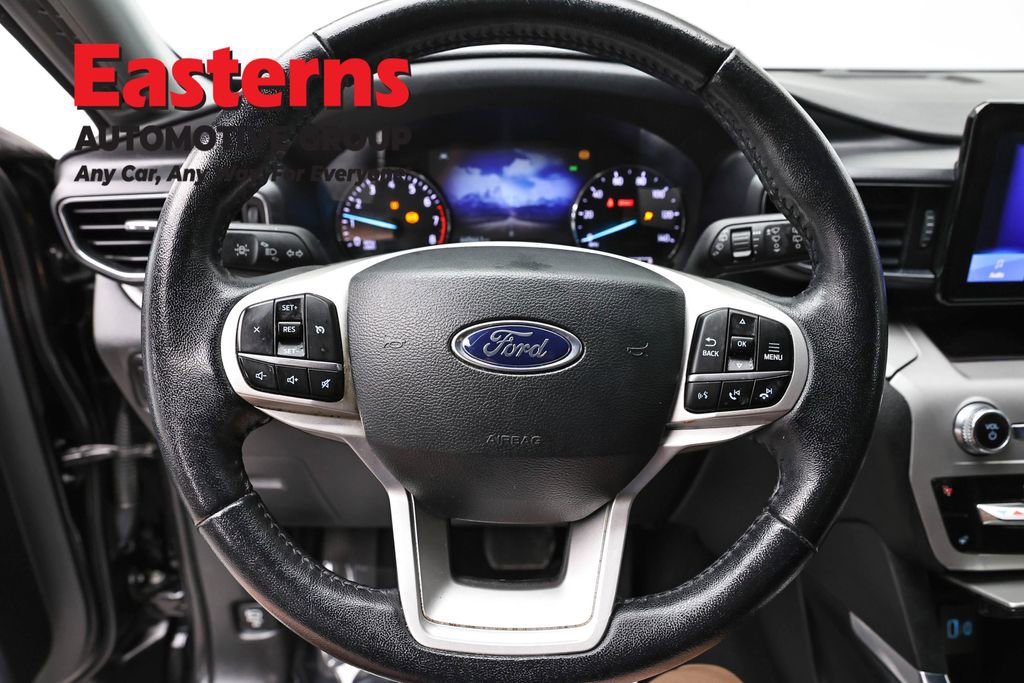 Used 2023 Ford Explorer XLT w/ Equipment Group 202A image 10