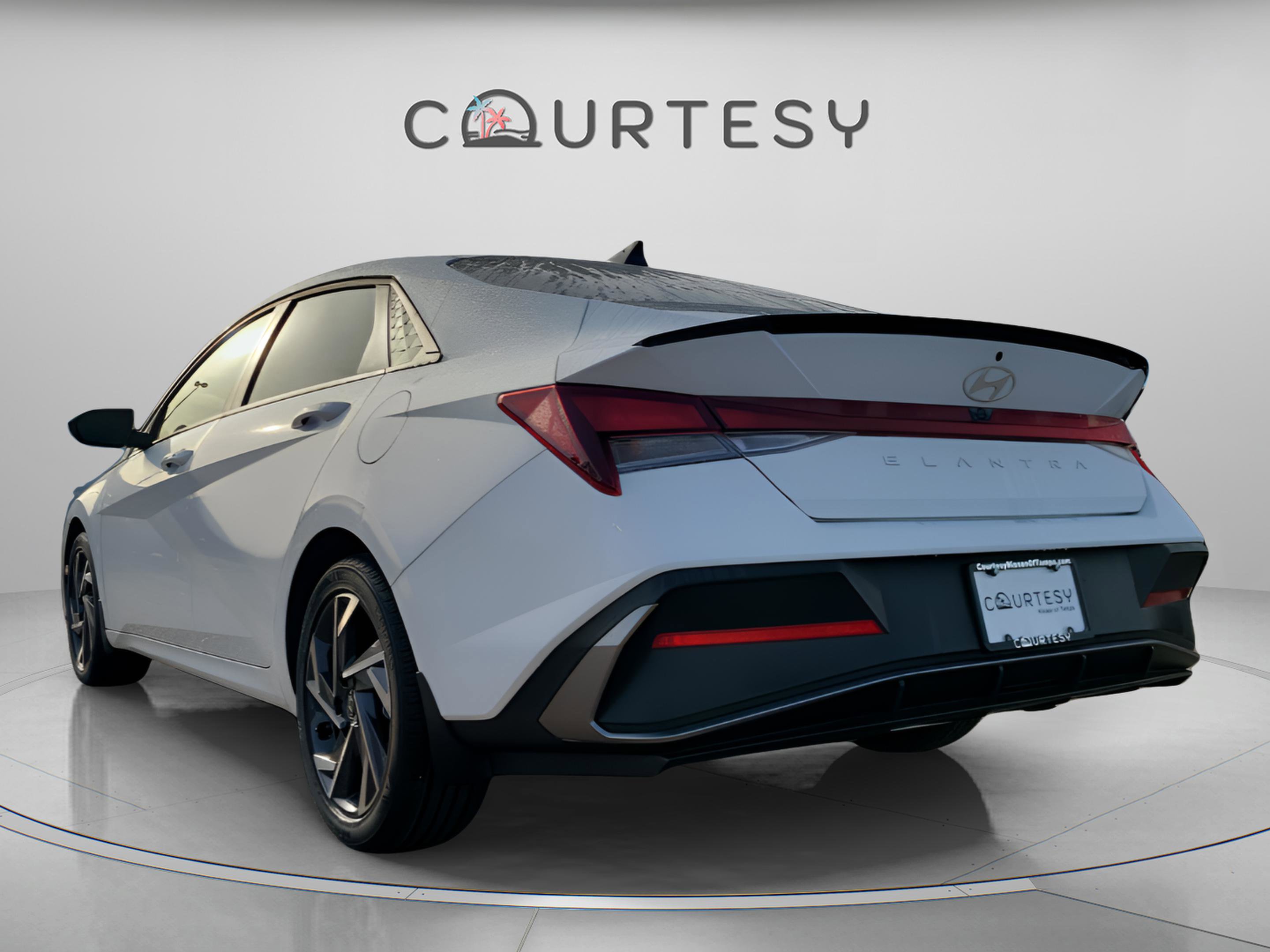 Certified 2025 Hyundai Elantra Sport video 2