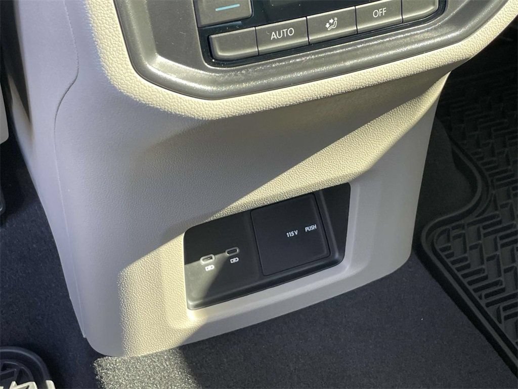 New 2026 Volkswagen Atlas SE FWD image 17