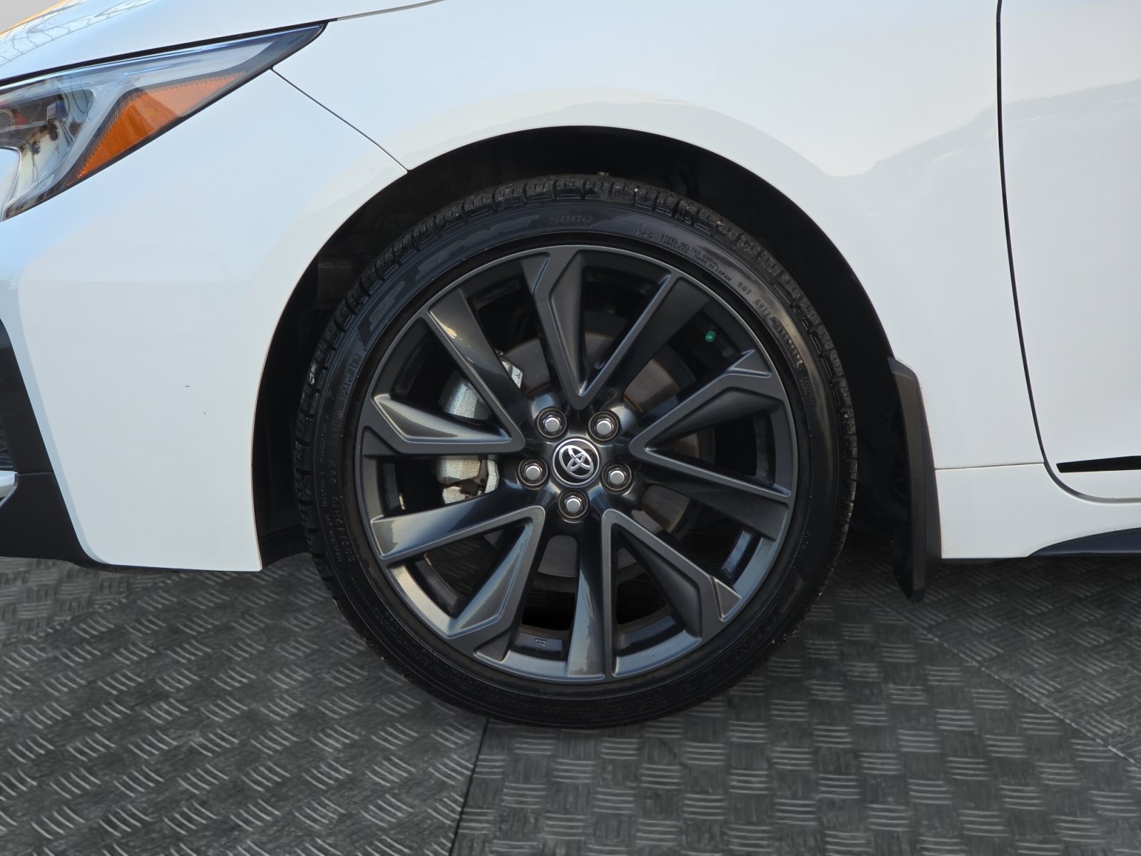 Used 2025 Toyota Corolla SE FWD image 9