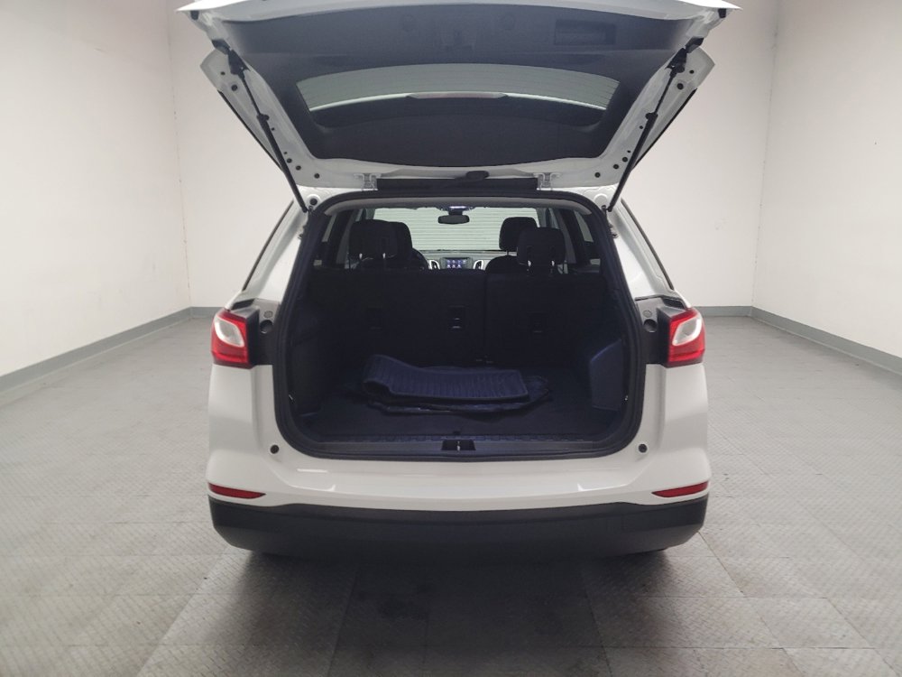 Used 2020 Chevrolet Equinox LS FWD image 29