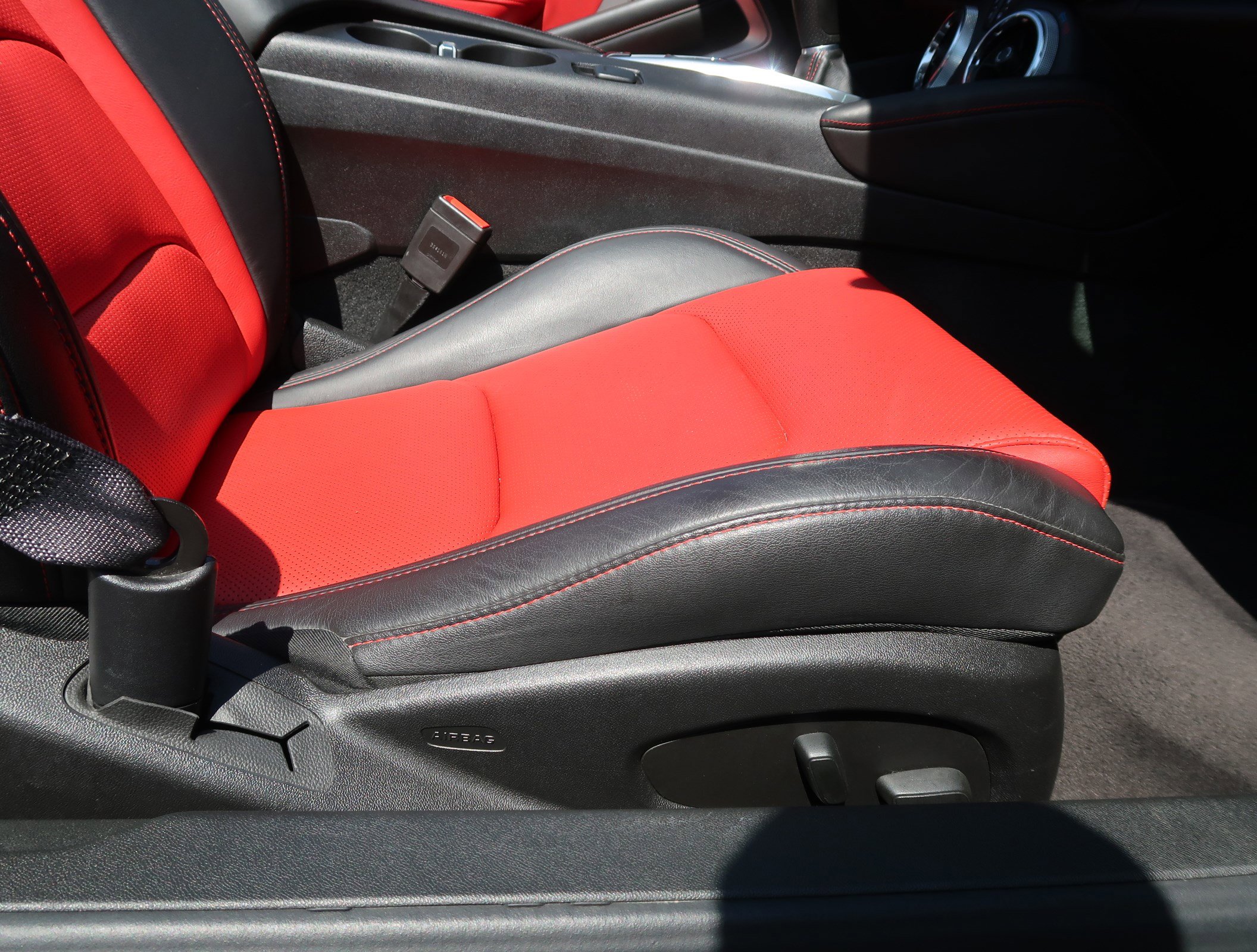 Used 2017 Chevrolet Camaro SS RWD image 39