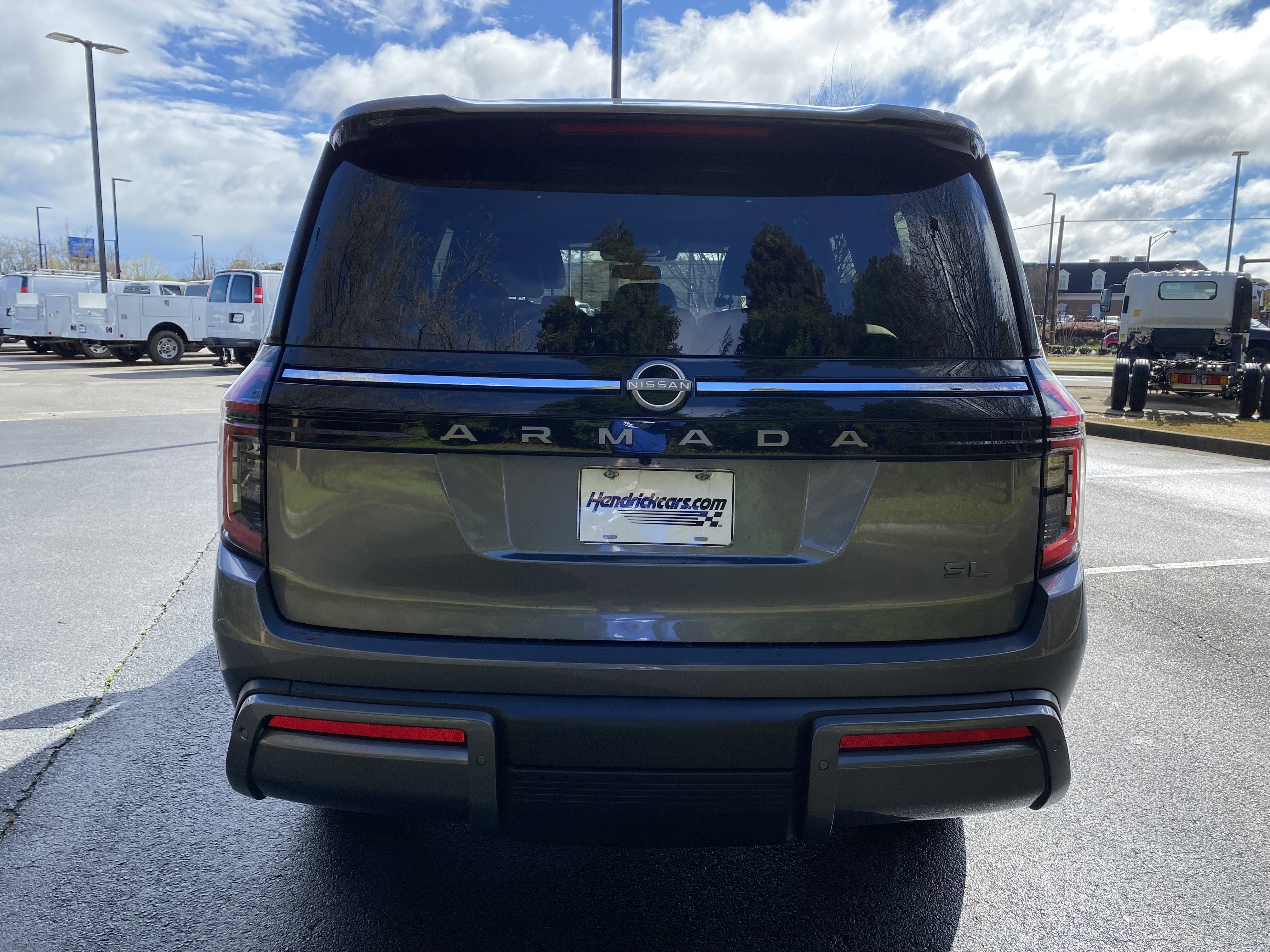 Used 2025 Nissan Armada SL image 8