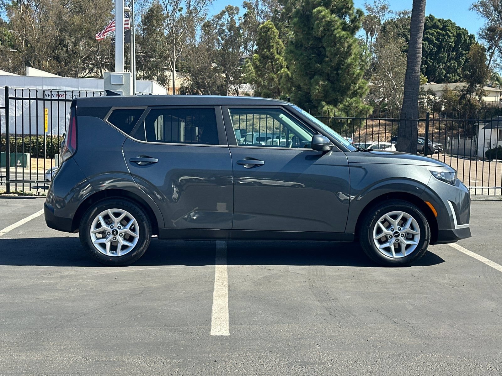 Used 2024 Kia Soul LX w/ Option Group 015 FWD image 6