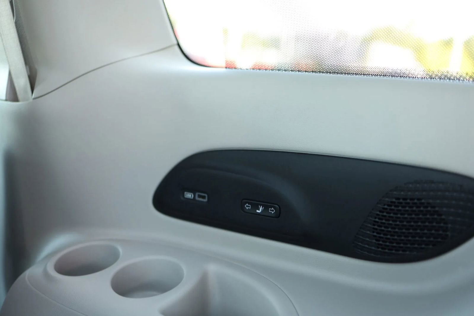 Used 2019 Chrysler Pacifica Limited FWD image 42