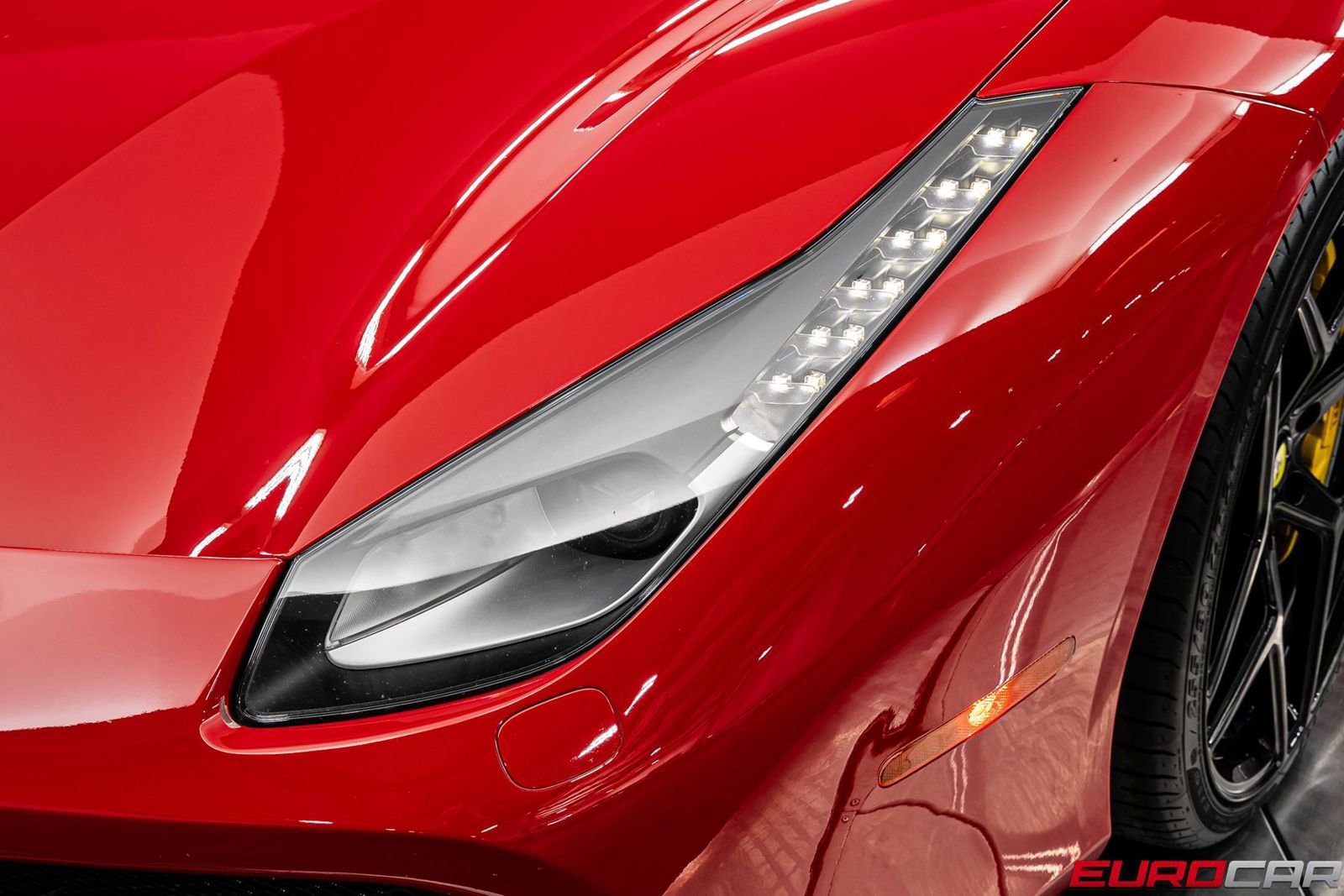 Used 2017 Ferrari 488 Spider image 15