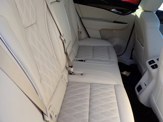 Certified 2022 Buick Envision Avenir w/ Technology Package II image 22