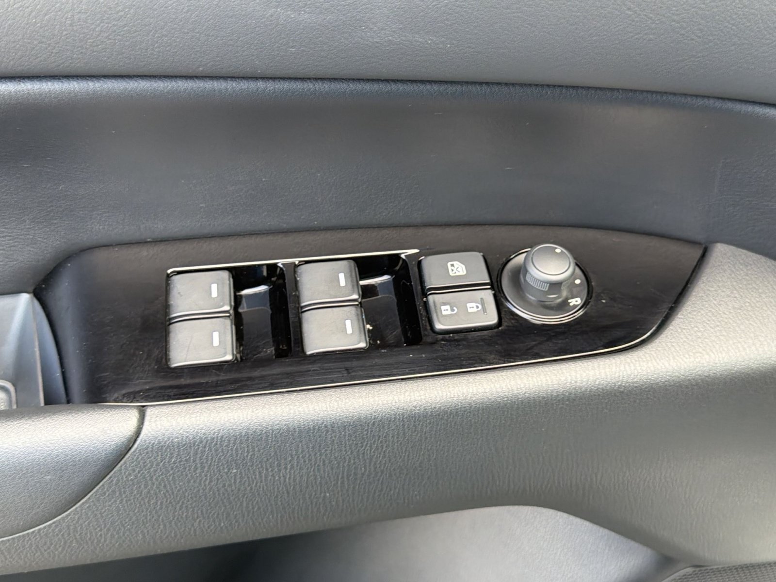 Used 2024 MAZDA CX-5 AWD 2.5 S w/ Select Package image 16