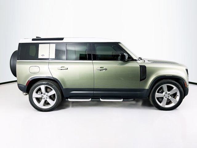 Used 2024 Land Rover Defender 110 SE AWD/4WD image 4