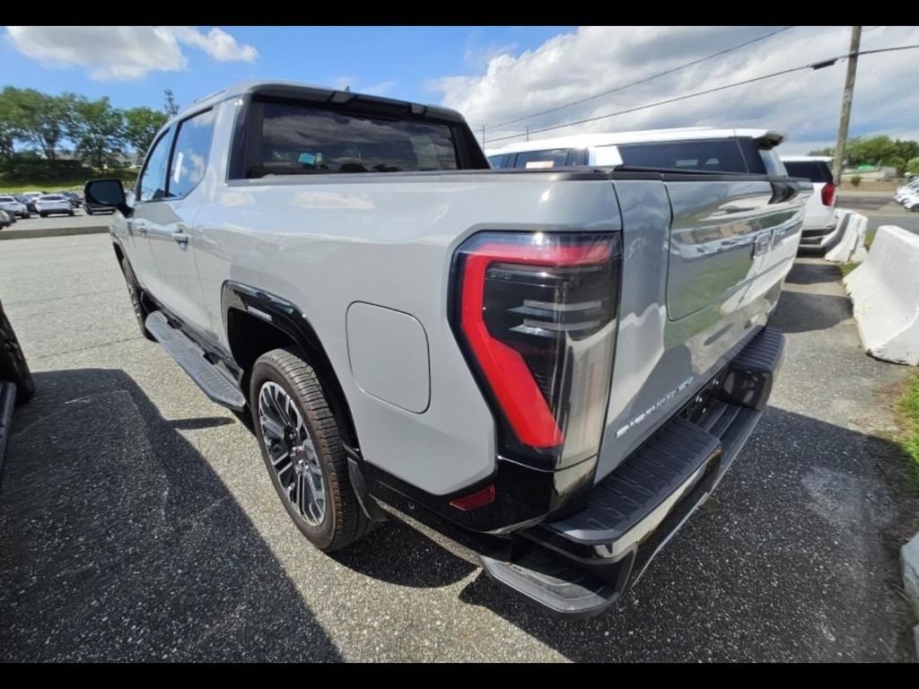 Used 2026 GMC Sierra EV Denali AWD/4WD image 6