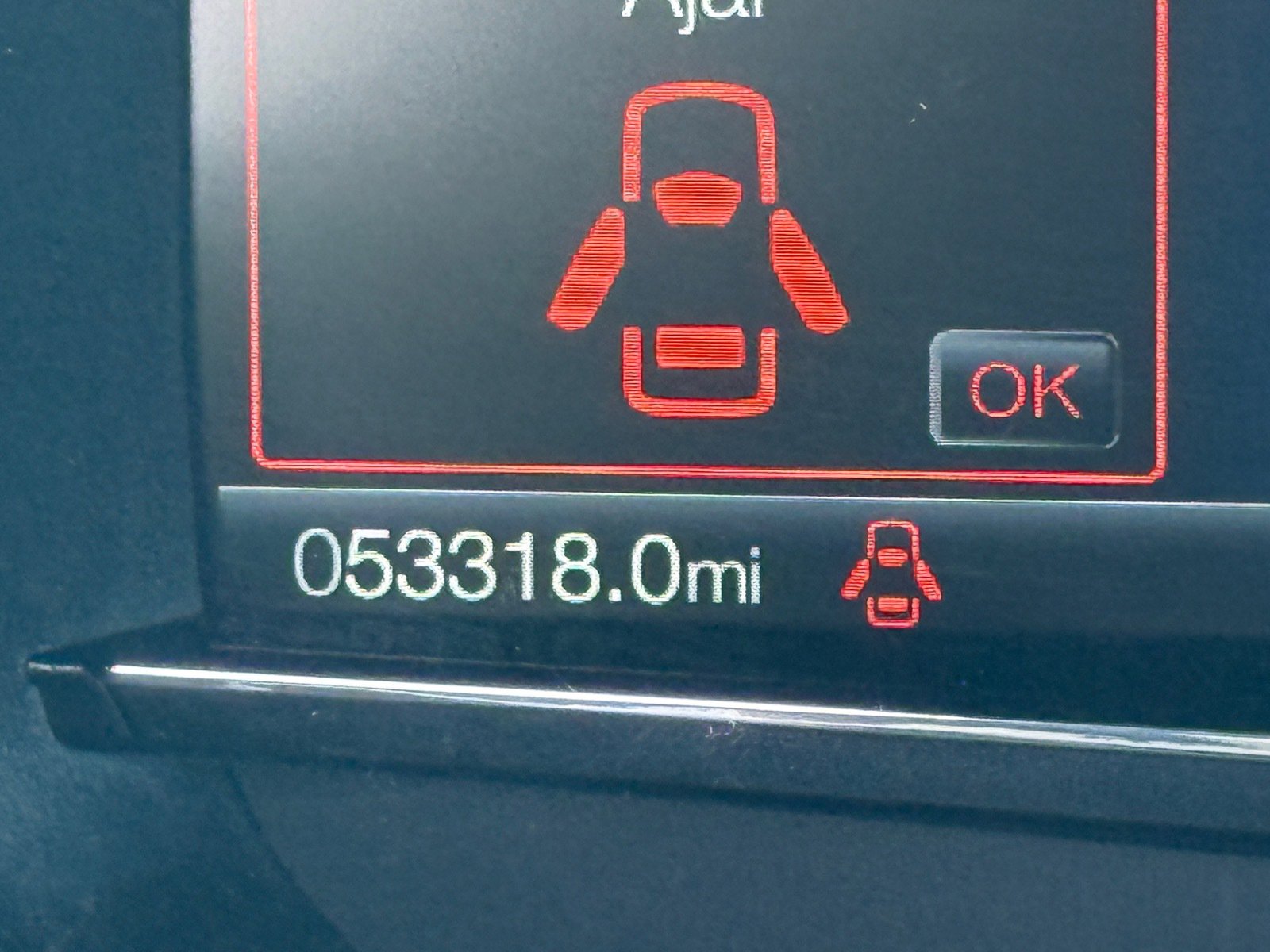 Used 2018 Ford Explorer XLT w/ Equipment Group 201A FWD image 16