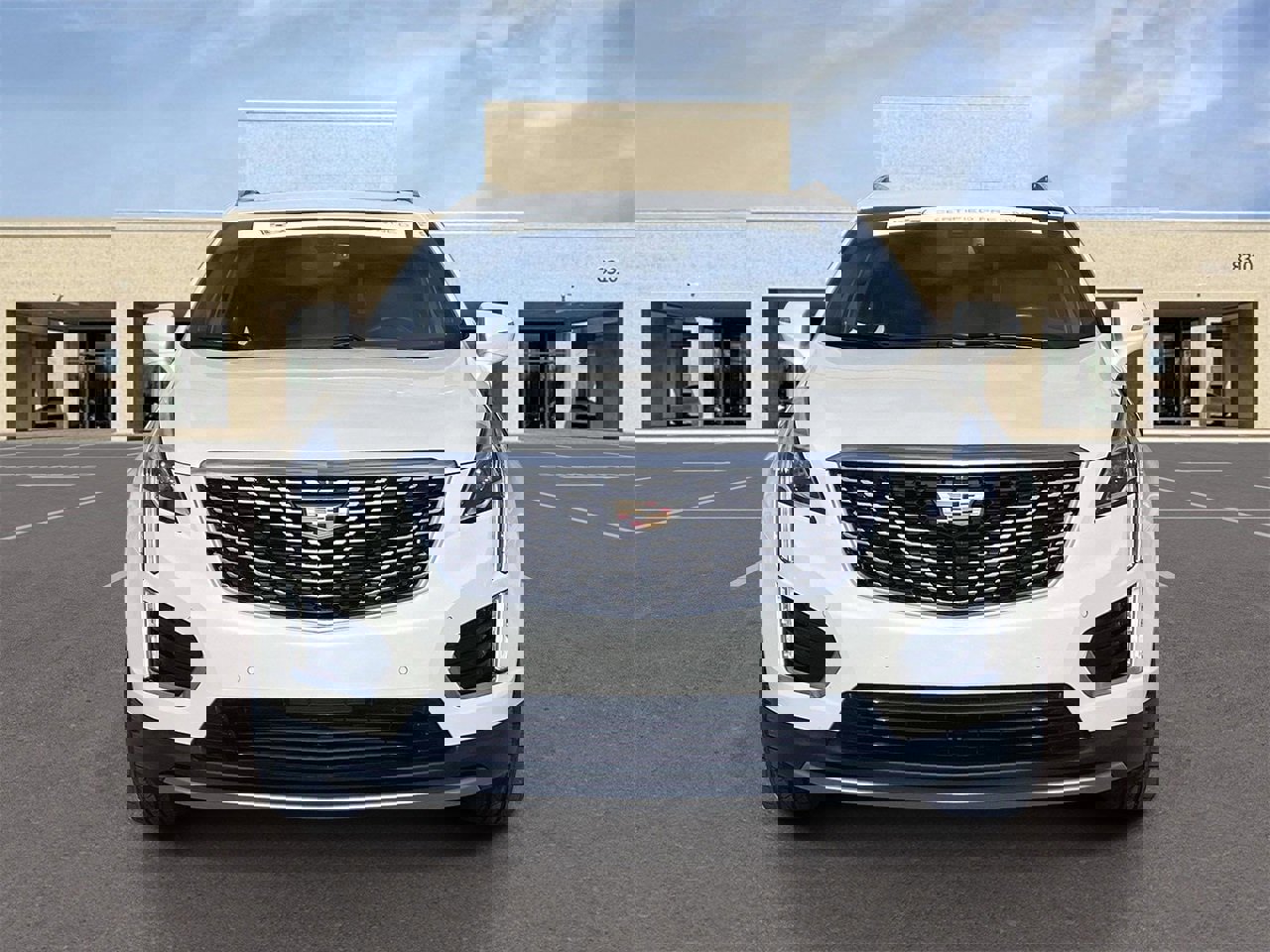 Certified 2022 Cadillac XT5 Premium Luxury w/ LPO, Floor Liner Package image 2