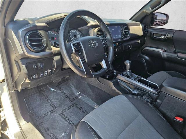 Used 2023 Toyota Tacoma TRD Off-Road w/ Advanced Technology Package AWD/4WD image 10