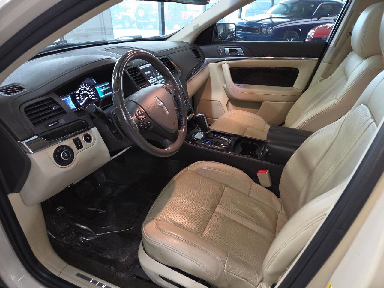 Used 2015 Lincoln MKS AWD w/ Equipment Group 101A image 15