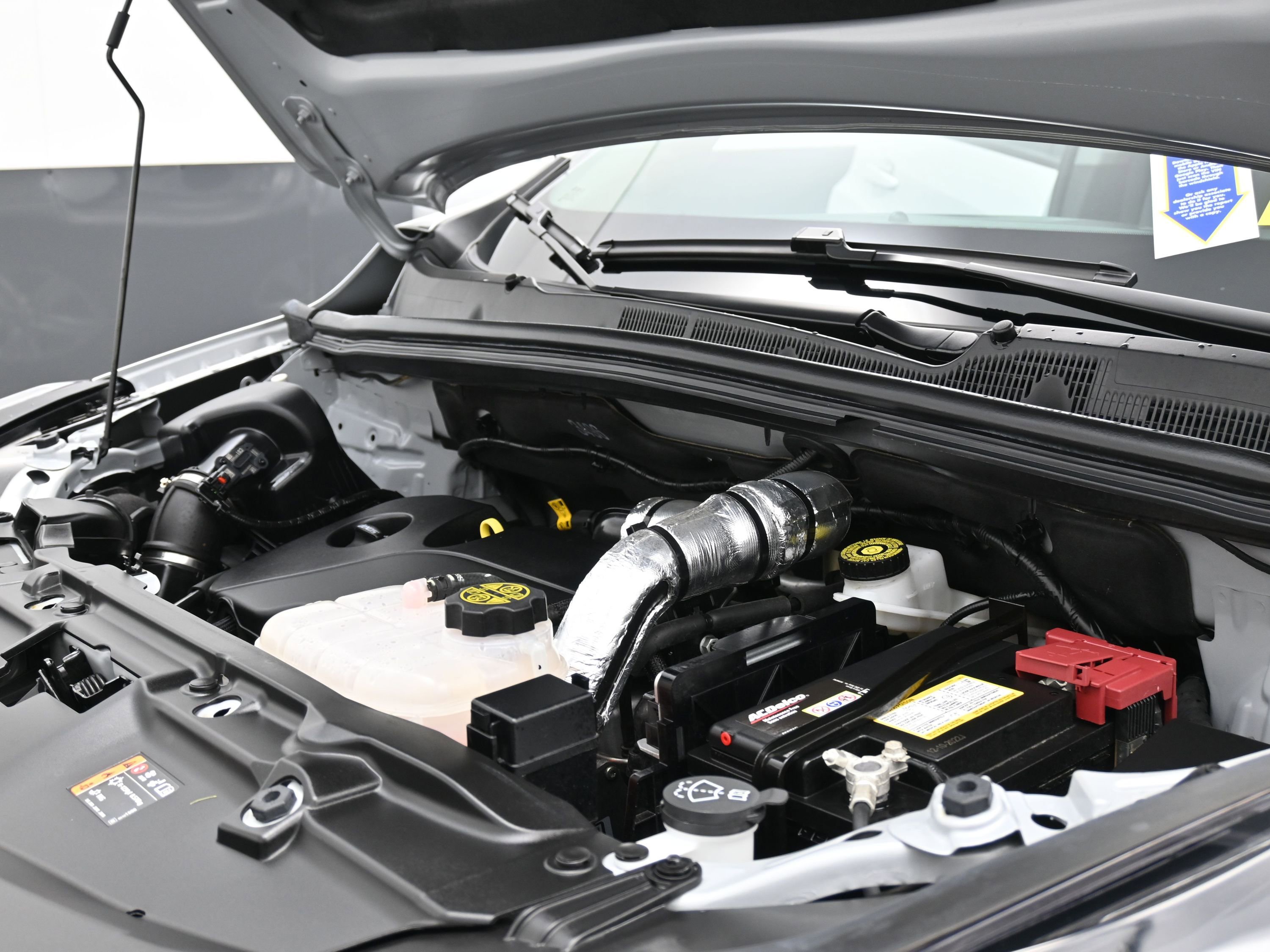 Used 2022 Chevrolet Trax LT w/ LT Convenience Package image 31