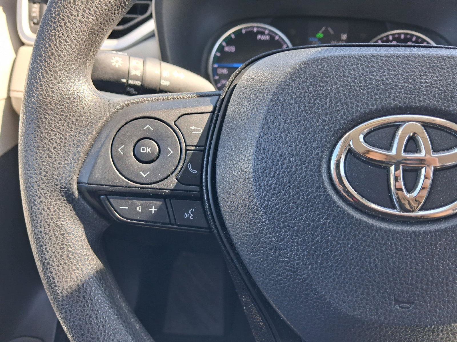 Used 2021 Toyota RAV4 XLE w/ Convenience Package AWD/4WD image 35