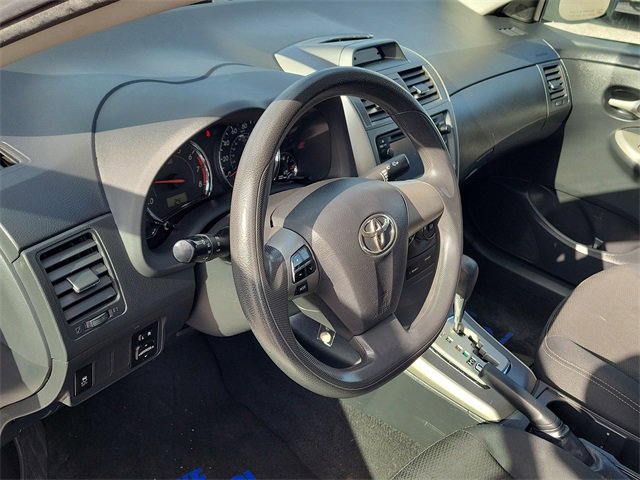 Used 2013 Toyota Corolla S image 16