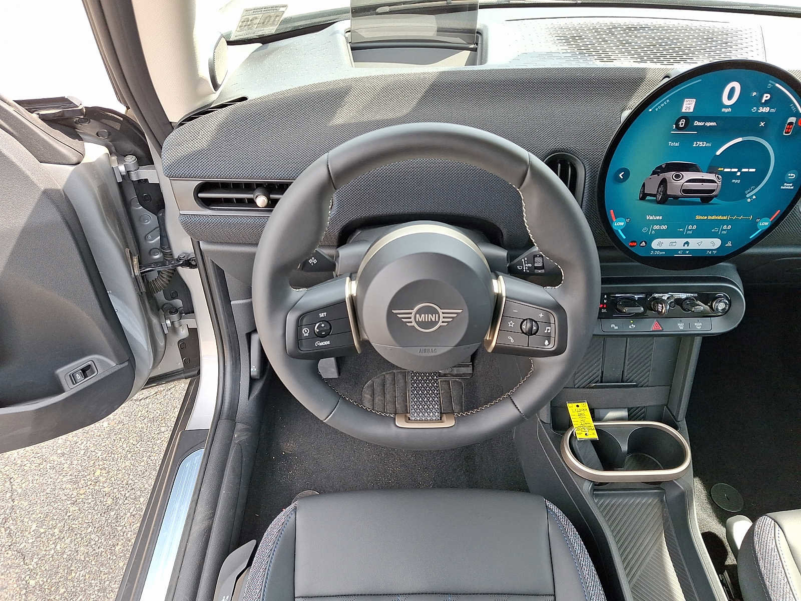 Used 2025 MINI Cooper 2-Door Hardtop FWD image 12