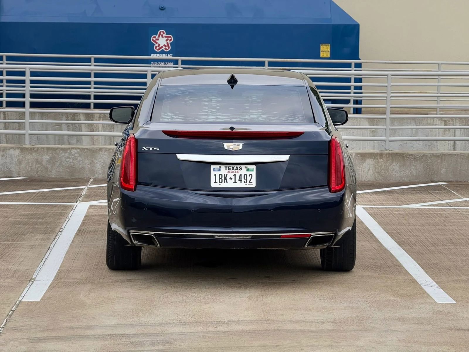 Used 2016 Cadillac XTS Luxury w/ Driver Awareness Package FWD image 6