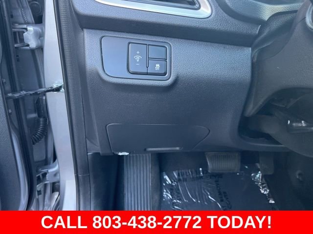 Used 2022 Hyundai Accent SE FWD image 28
