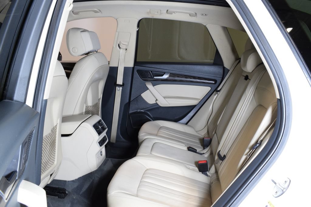 Used 2019 Audi Q5 2.0T Premium Plus w/ Premium Plus Package AWD/4WD image 28
