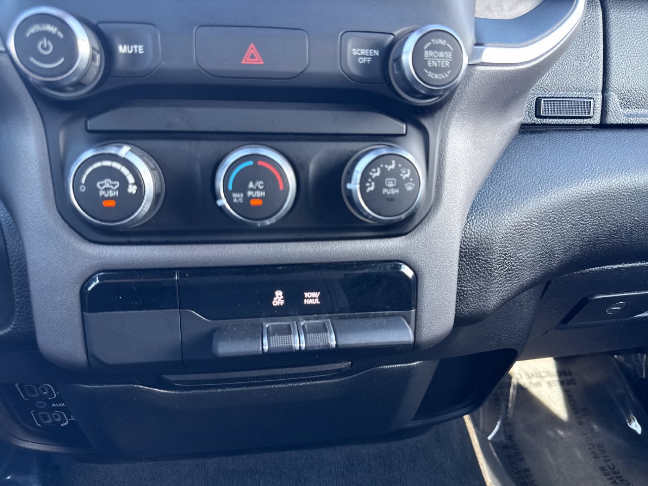 Used 2022 RAM 1500 Big Horn RWD image 22