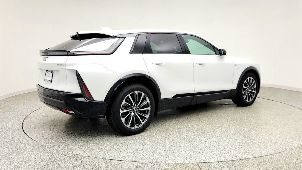 Used 2024 Cadillac Lyriq Sport AWD/4WD image 5