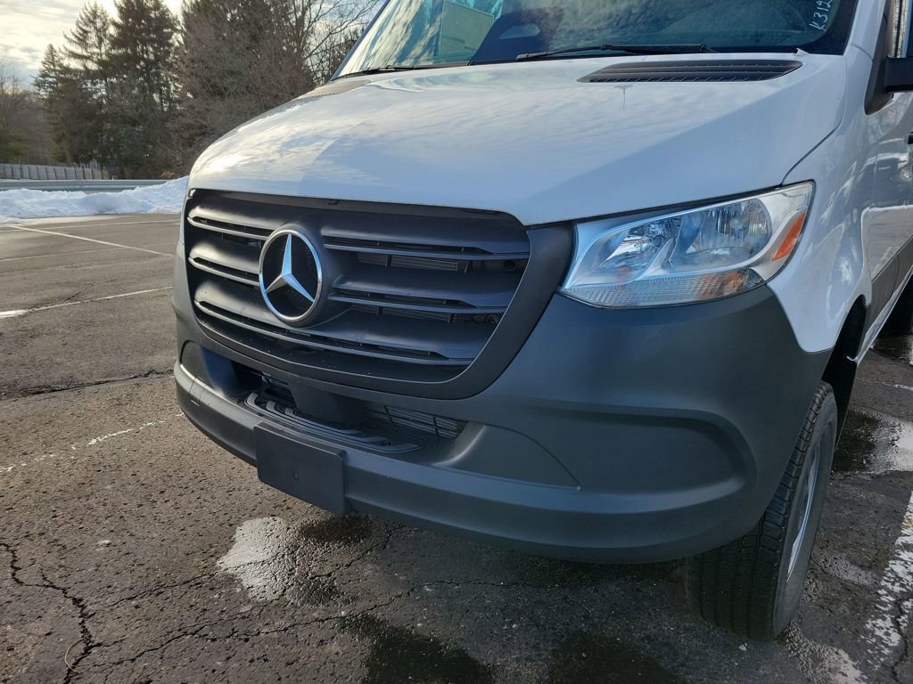 Used 2025 Mercedes-Benz Sprinter 2500 image 25