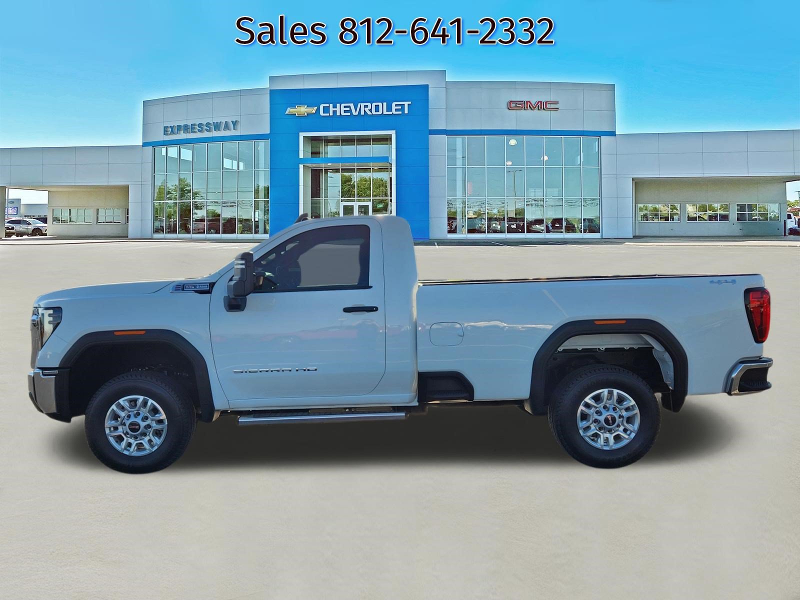Used 2024 GMC Sierra 2500 Pro w/ Convenience Package AWD/4WD image 4