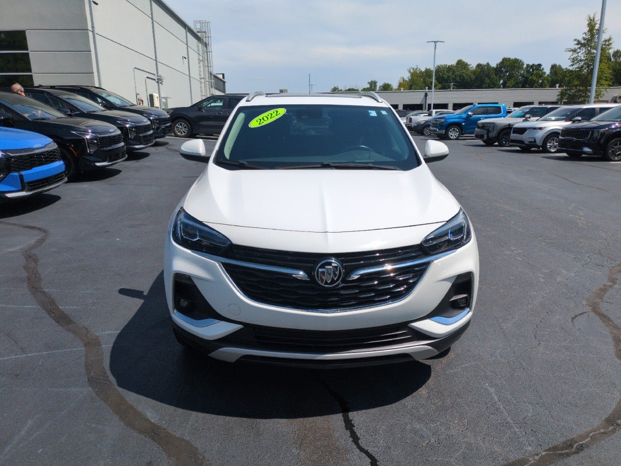 Used 2022 Buick Encore GX Essence w/ Experience Buick Package AWD/4WD image 2