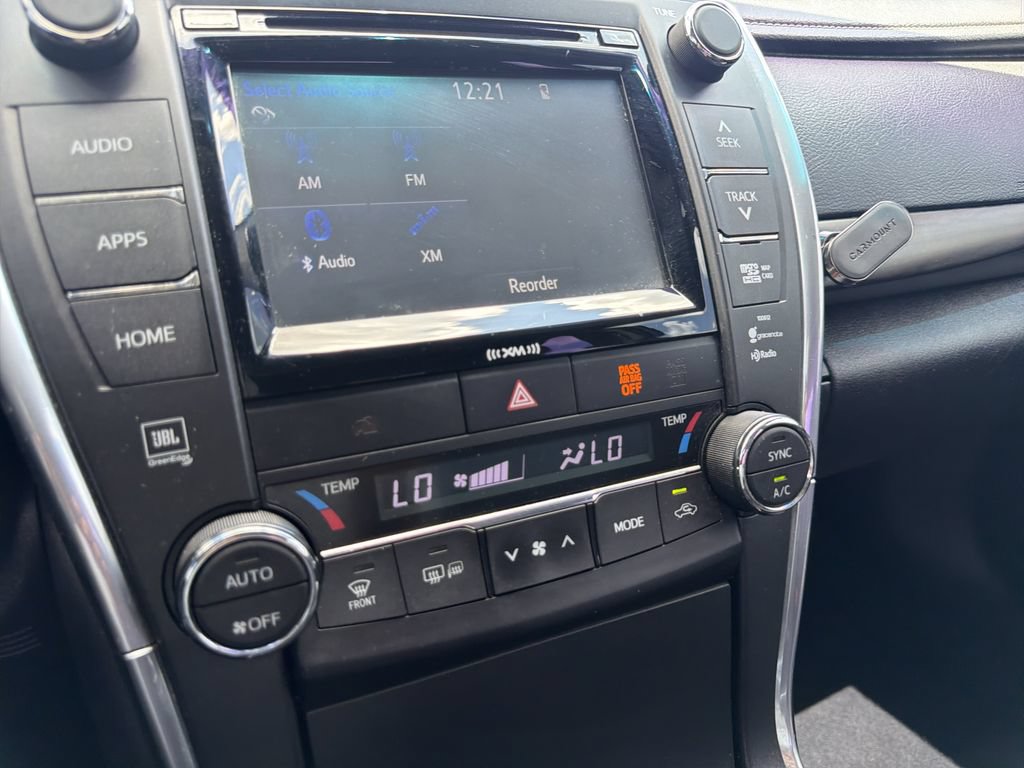 Used 2017 Toyota Camry XLE w/ Moonroof Package FWD image 24