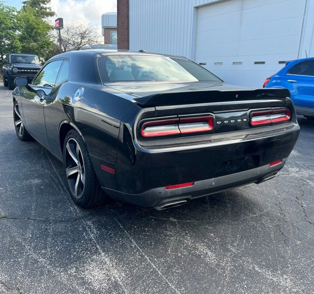 Used 2019 Dodge Challenger R/T w/ Driver Convenience Group RWD image 7