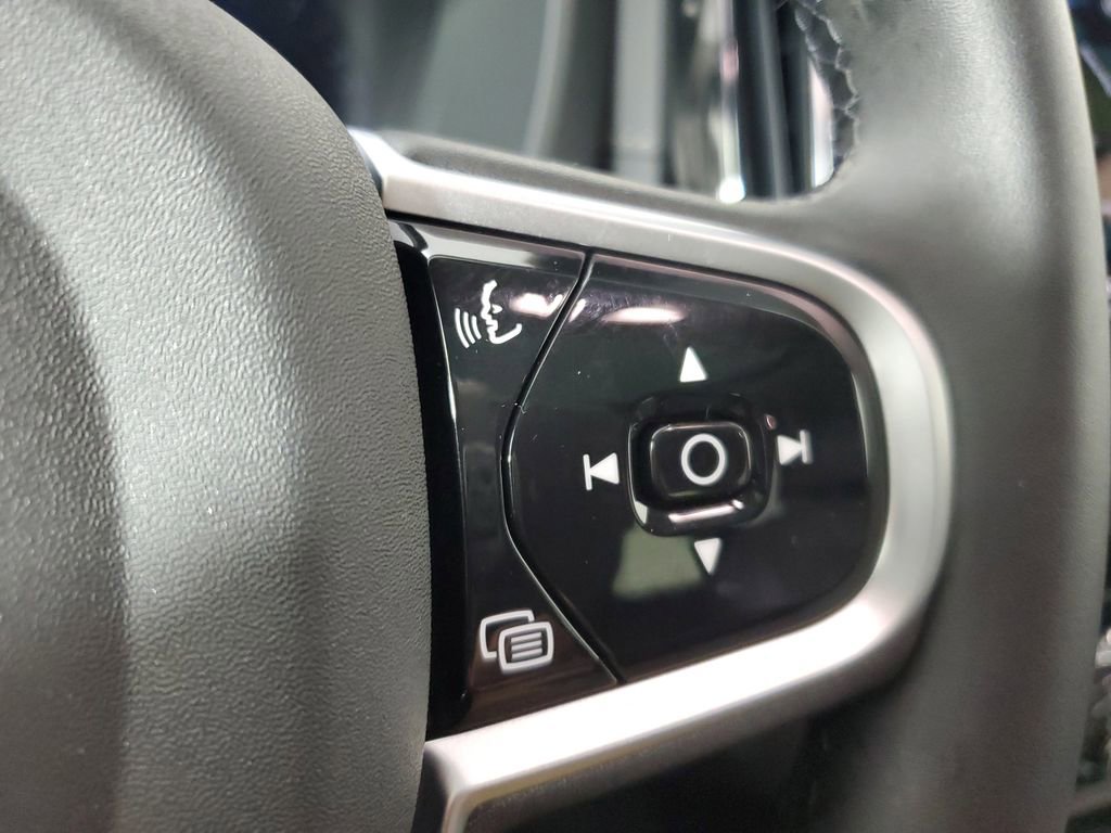 Used 2026 Volvo XC60 B5 Ultra w/ Protection Package Premier image 27
