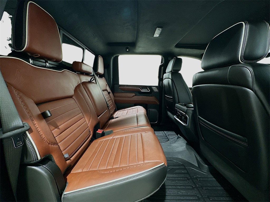 Used 2025 GMC Sierra 2500 Denali Ultimate image 29