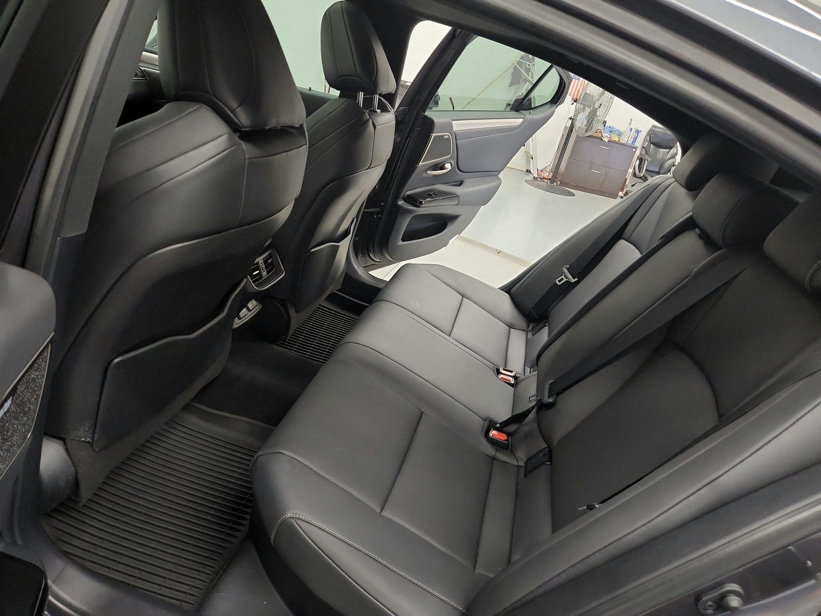 Used 2024 Lexus ES 300h F Sport w/ Accessory Package (Z2) FWD image 36