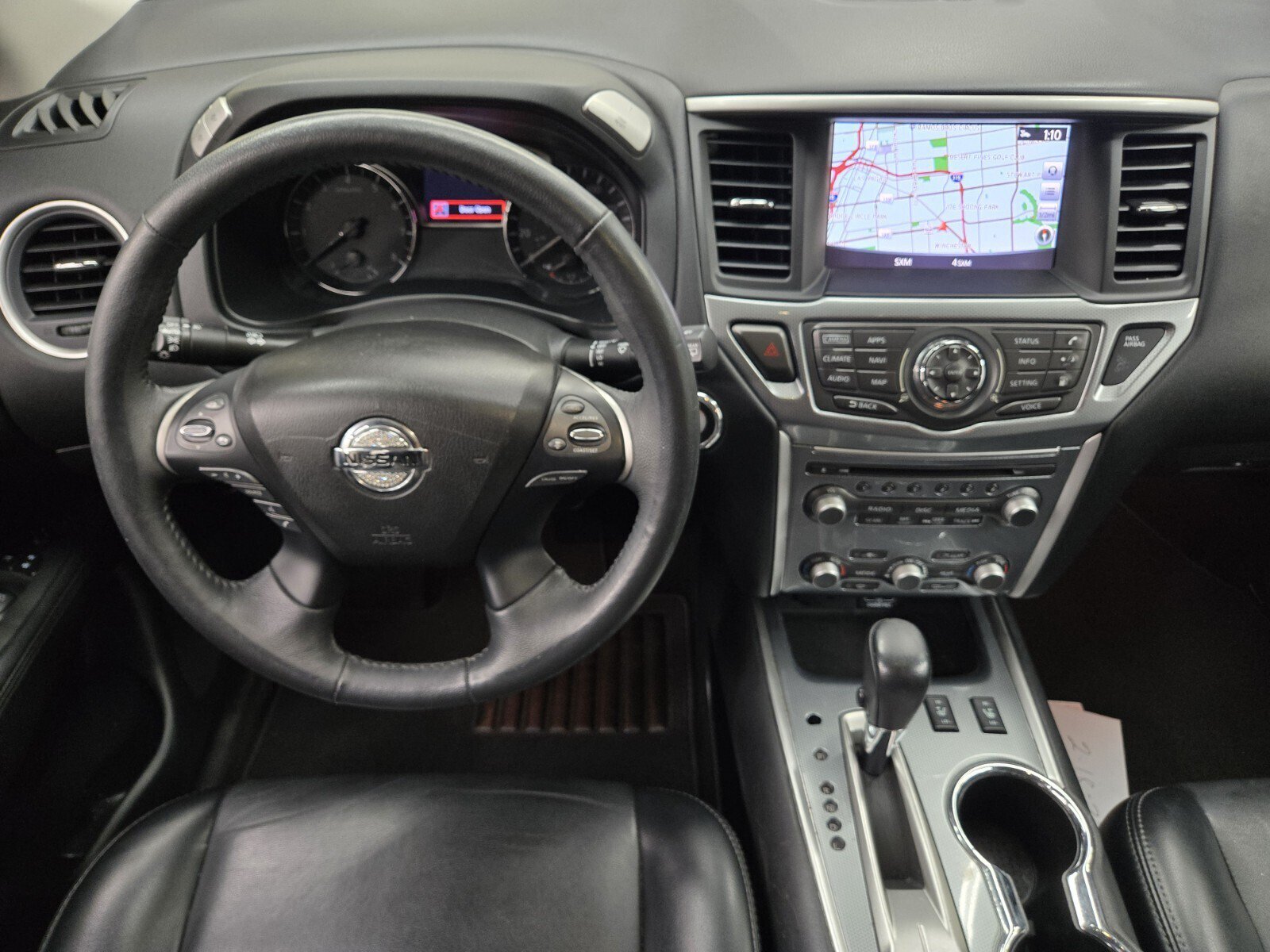 Used 2019 Nissan Pathfinder SL FWD image 10