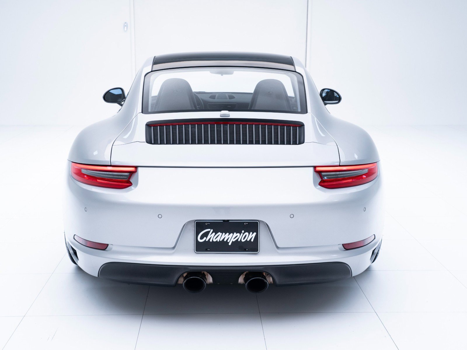 Certified 2018 Porsche 911 Carrera T image 10