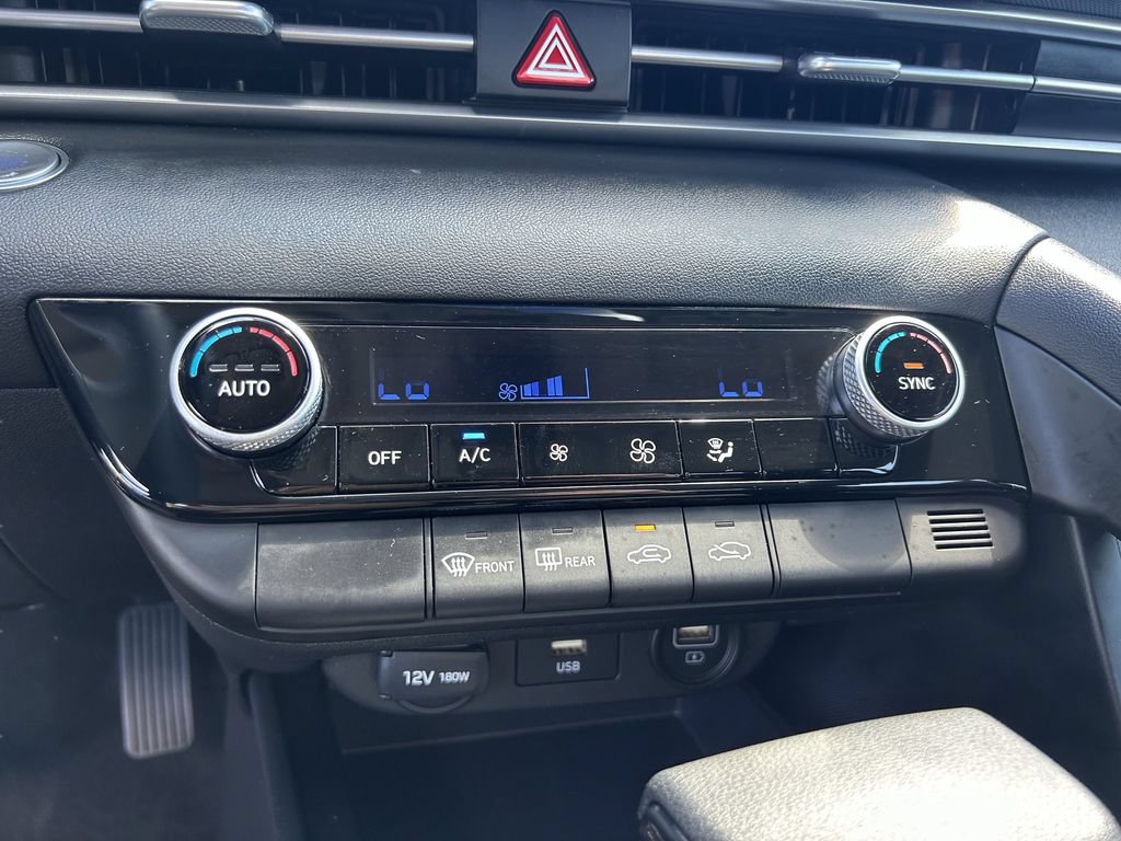 Certified 2023 Hyundai Elantra SEL FWD image 24