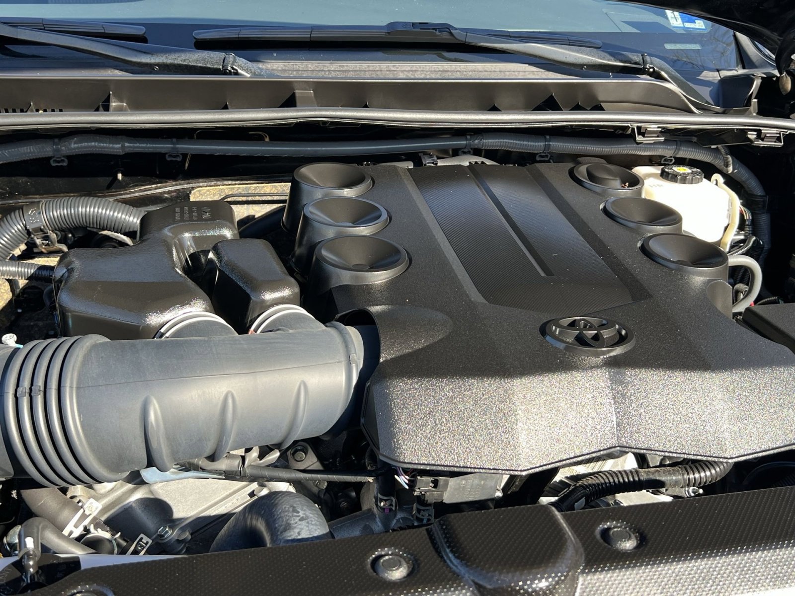 Used 2024 Toyota 4Runner SR5 image 25