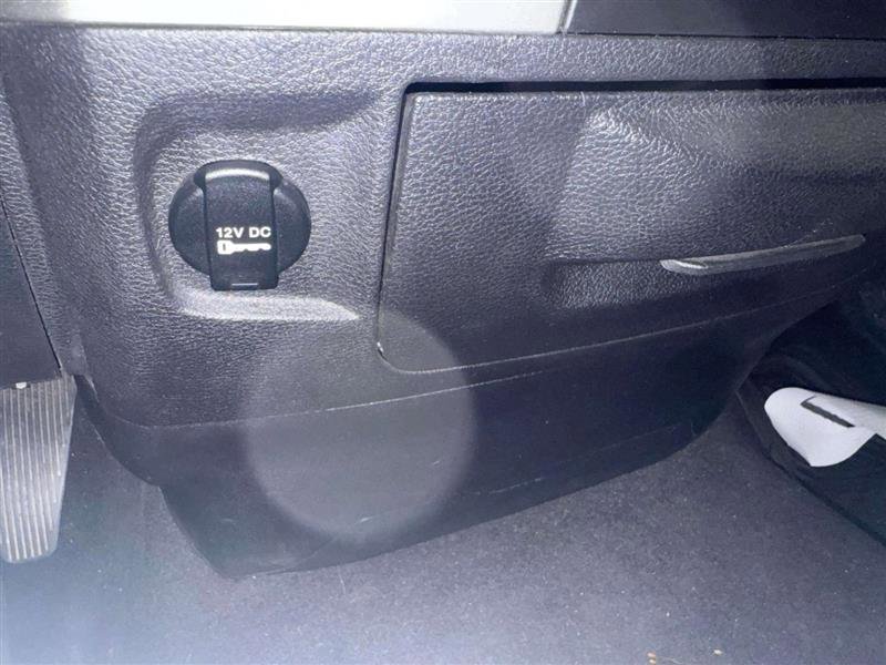 Used 2014 RAM 1500 Big Horn image 31
