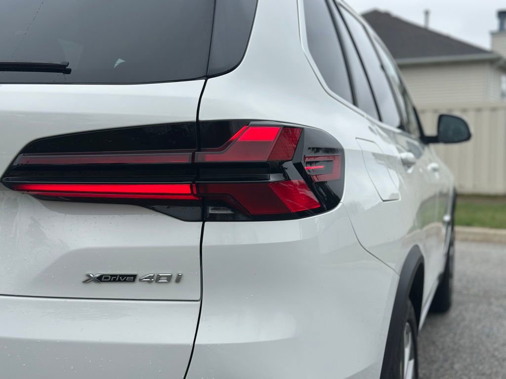 Certified 2024 BMW X5 xDrive40i w/ Premium Package AWD/4WD image 12