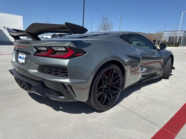 Used 2024 Chevrolet Corvette Z06 w/ Z07 Performance Package image 9