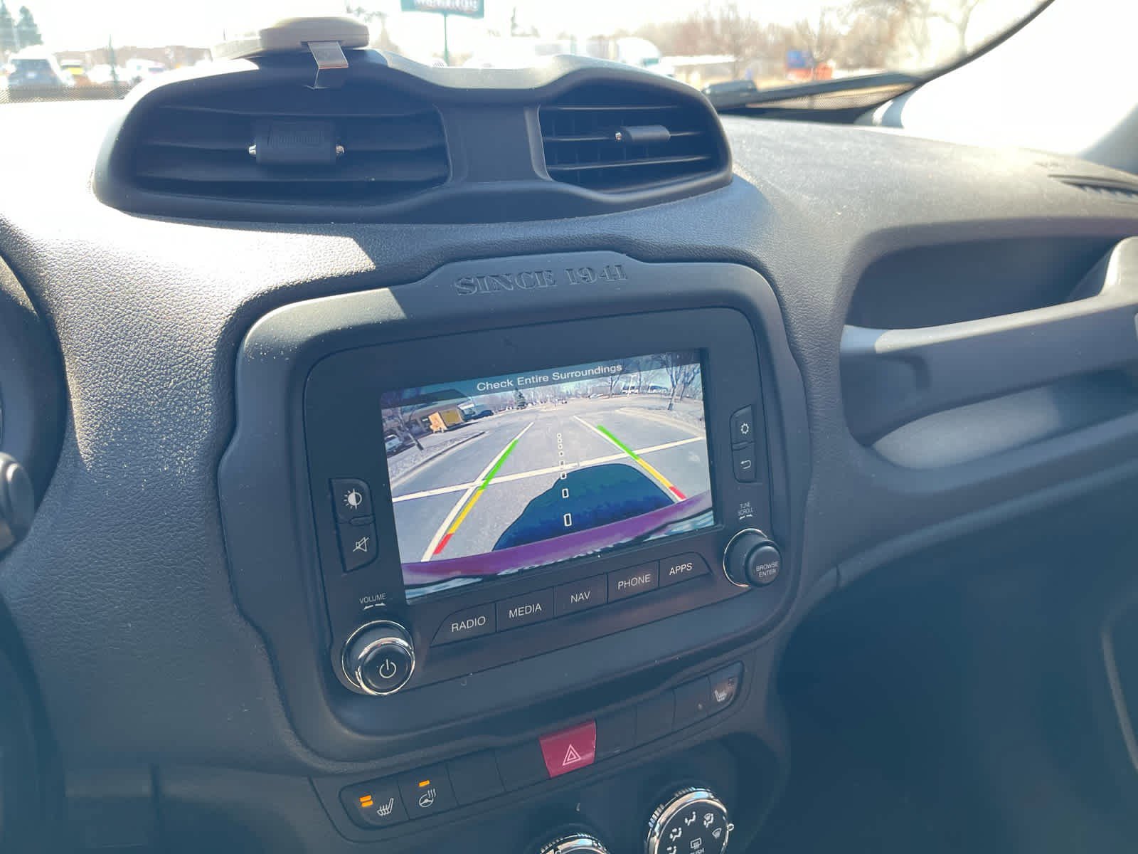 Used 2016 Jeep Renegade Latitude image 9