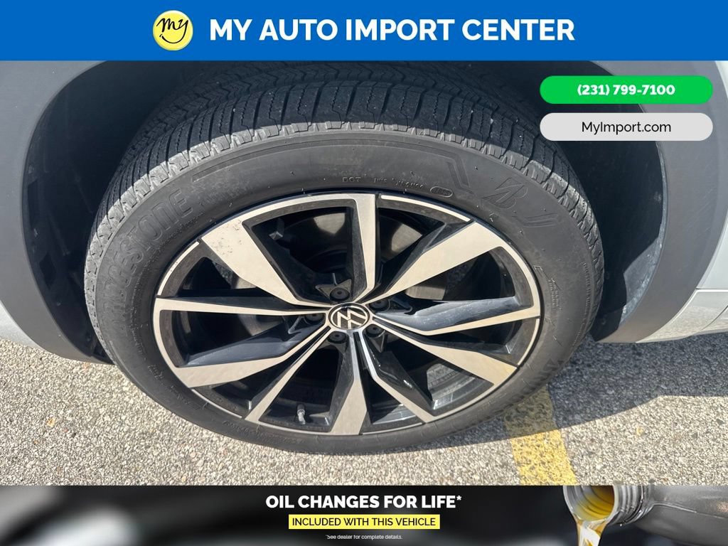 Used 2025 Volkswagen Atlas SEL Premium R-Line AWD/4WD image 9