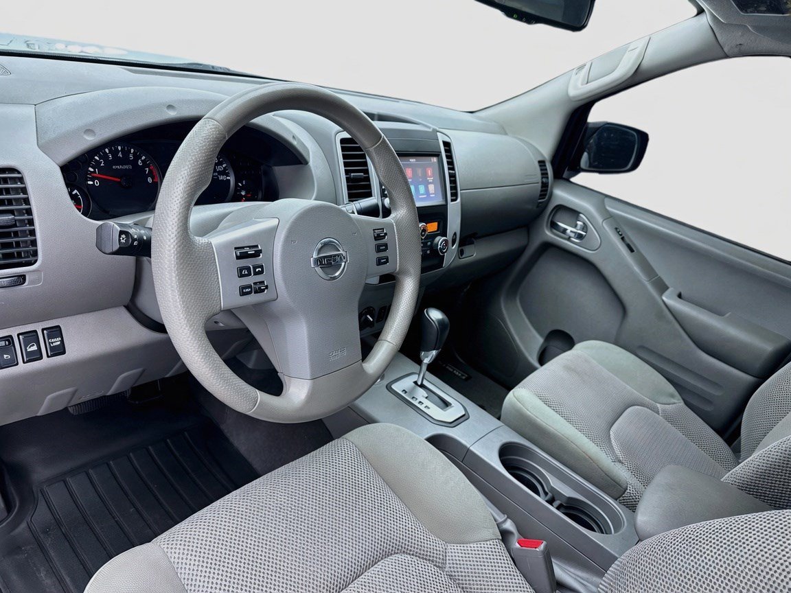 Used 2021 Nissan Frontier SV w/ Midnight Edition Floor Mats AWD/4WD image 7