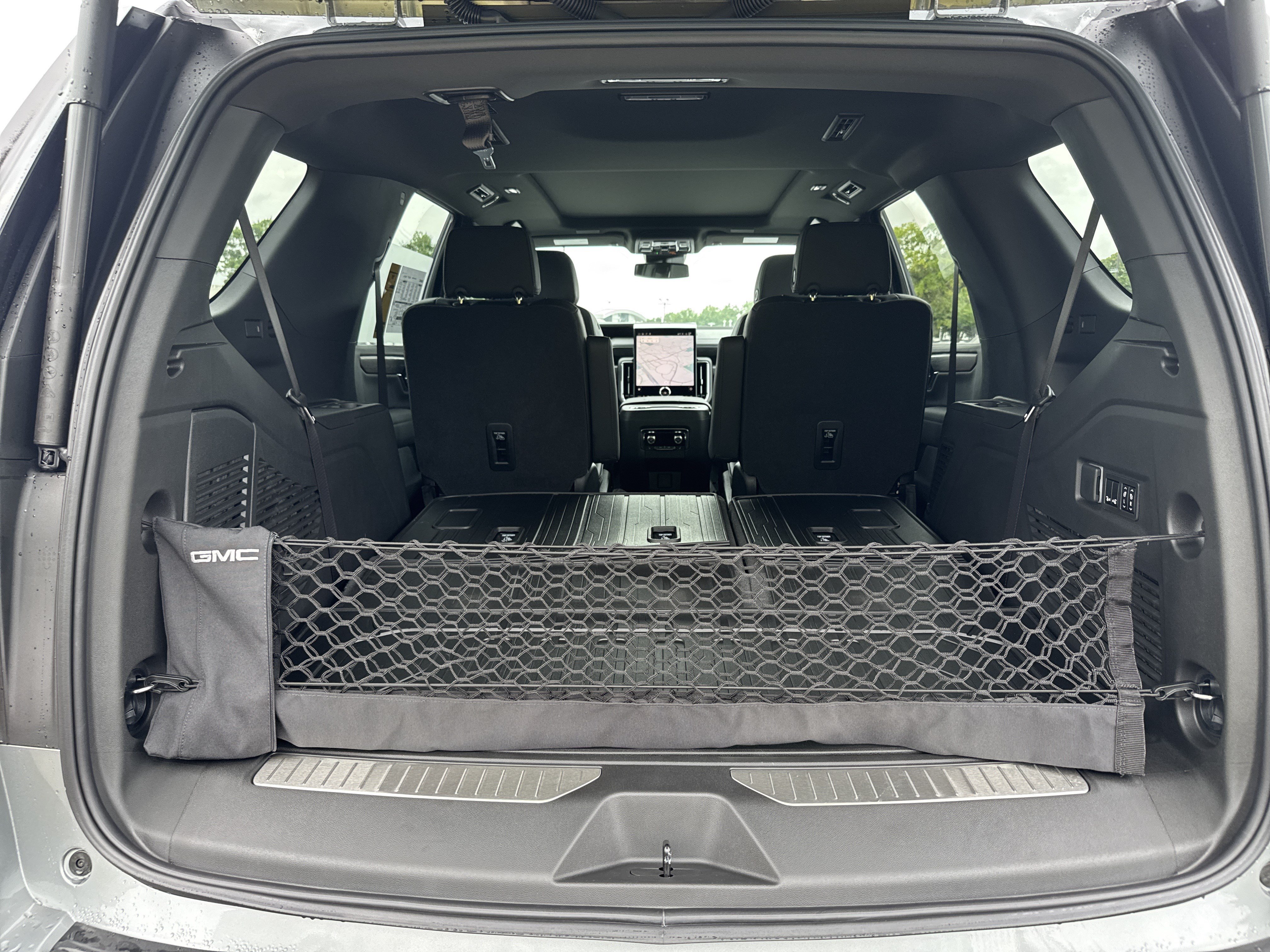 New 2026 GMC Yukon Denali w/ Sun & Power Step Package AWD/4WD image 37
