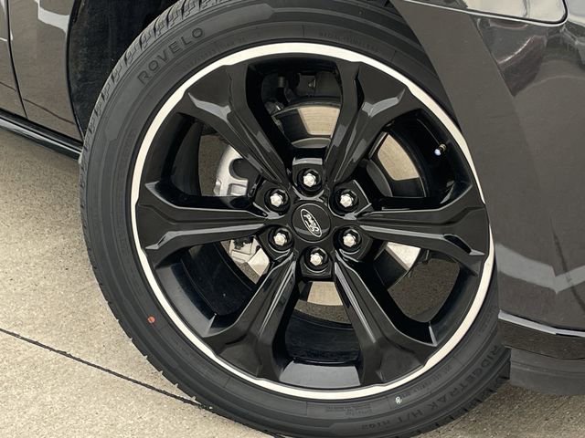 Used 2022 Ford Expedition Limited RWD image 9